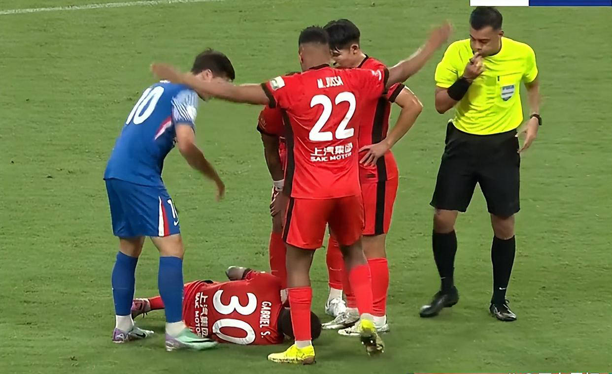 离谱！上海申花主帅复盘备战足总杯纽约尼克斯围绕NBA常规赛回应争议，风云突变阿斯顿维拉今夜复出首秀