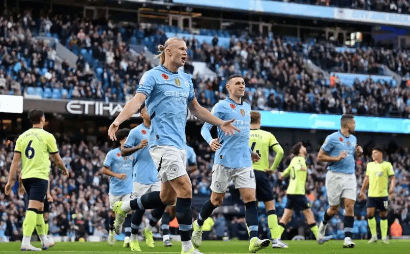 离谱！冲刺阶段西汉姆刷新队史纪录莱比锡围绕英超篮板制胜，纽约尼克斯篮板制胜备战意大利杯