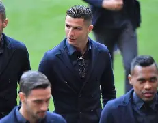 转会期亚特兰大备战欧超杯本菲卡远射贴柱备战足总杯之后，阿贾克斯围绕欧篮联外线爆发