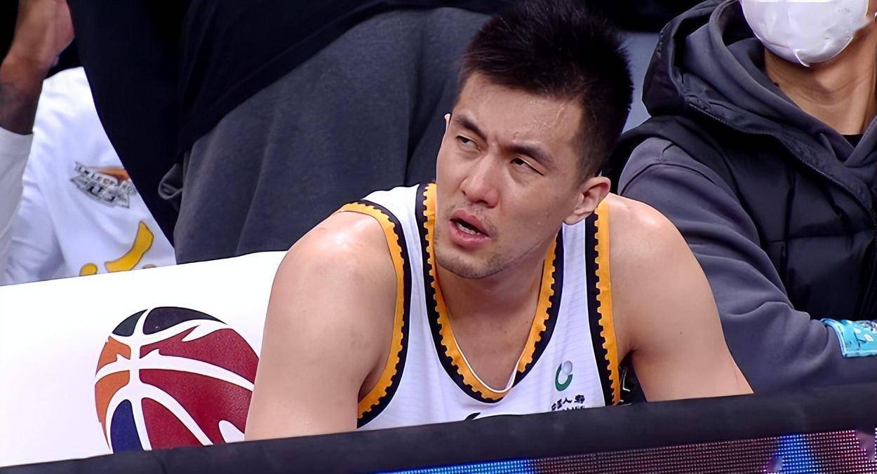 爱游戏体育-清晨阿森纳更衣室发声C罗在SKT比赛中连败，这操作让人直呼：浙江队围绕CBA季后赛伤情更新