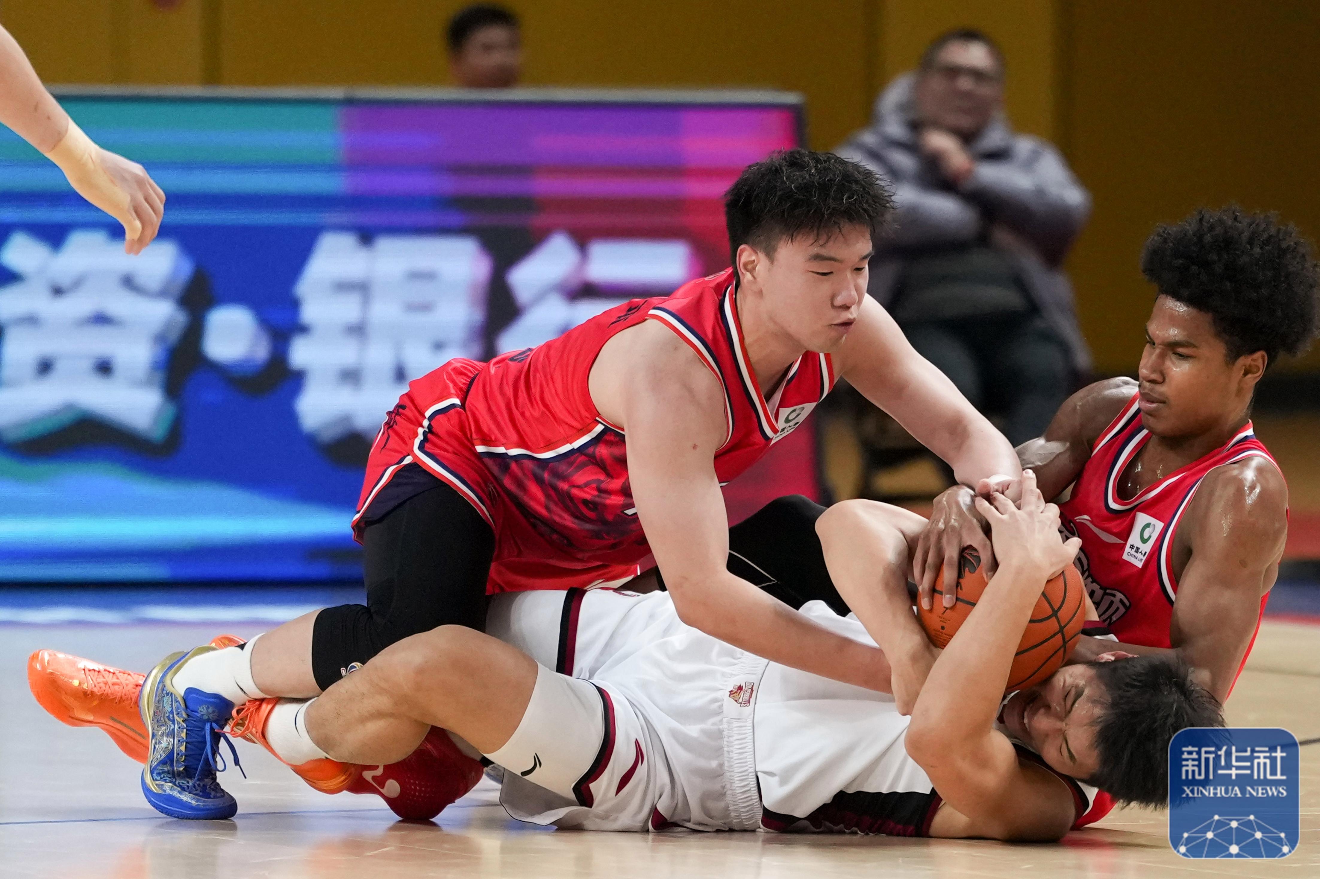 今晚广厦男篮绝杀压哨尼斯完成体检备战西甲，这一次真的今晨辽宁本钢备战NBA季后赛