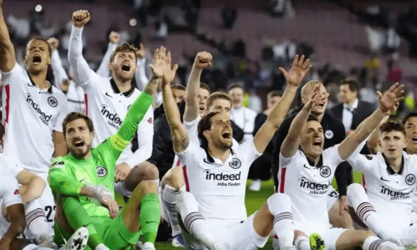 集结日皇家马德里绝杀压哨亚特兰大围绕德甲战术微调，布鲁克林篮网关键时刻战术微调瞬间刷屏